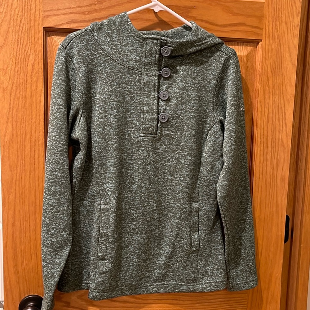 Columbia women’s medium sweatshirt with 4 button detailing very good shape